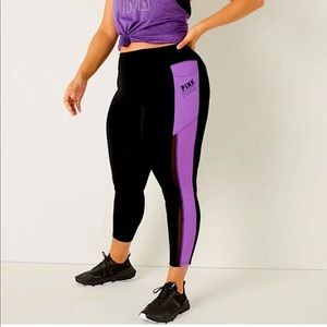 Black and purple leggings w/ pockets